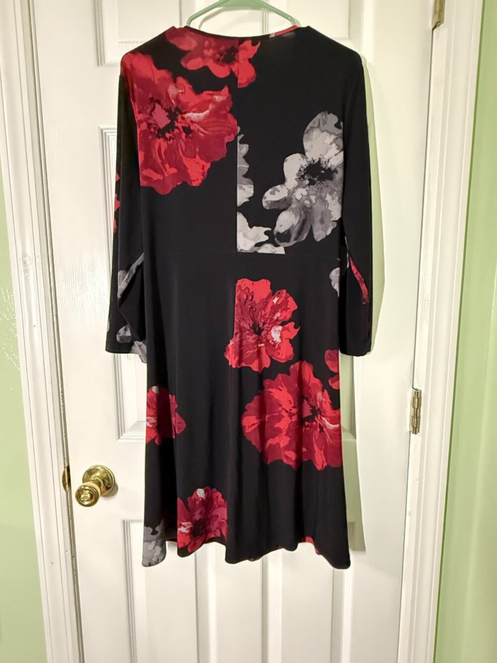 Jones Wear Dress Black Red Floral Twist Front V-Neck 3/4 Sleeve Size 16 - Picture 4 of 6